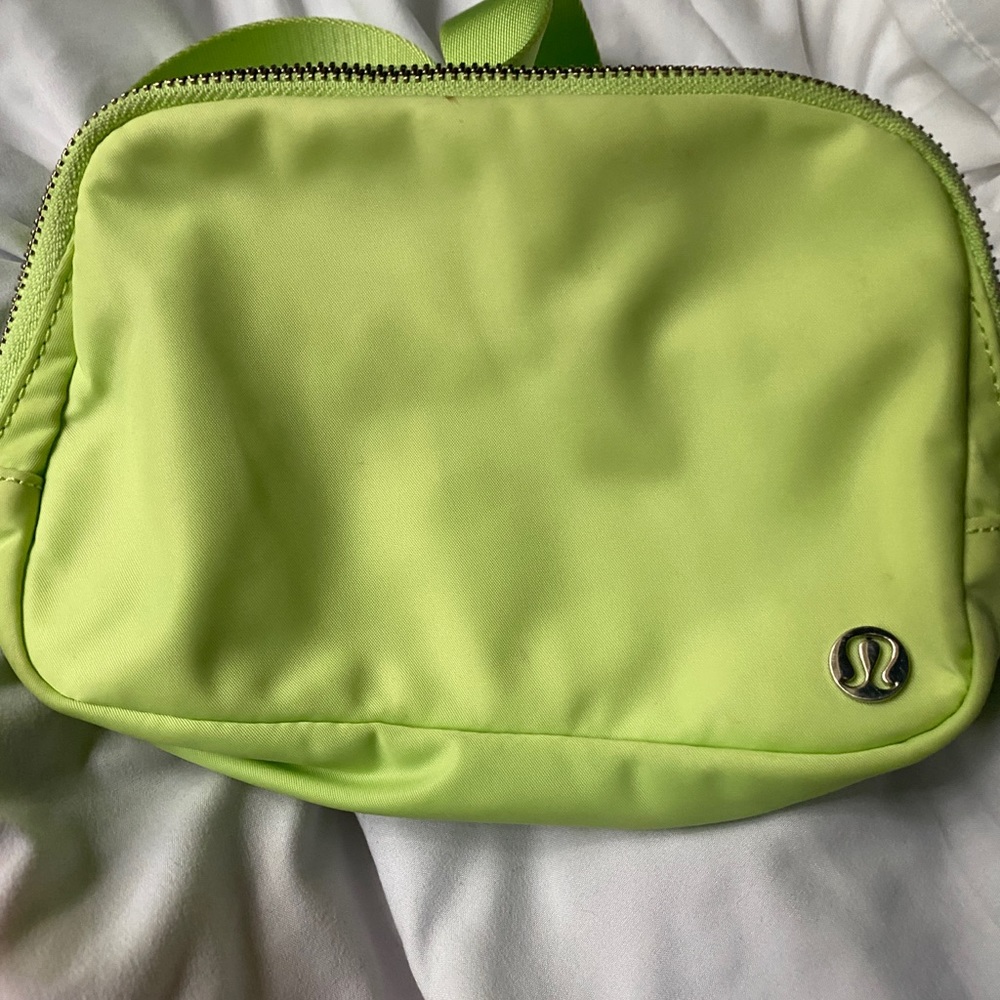 Lululemon Everywhere Belt Bag